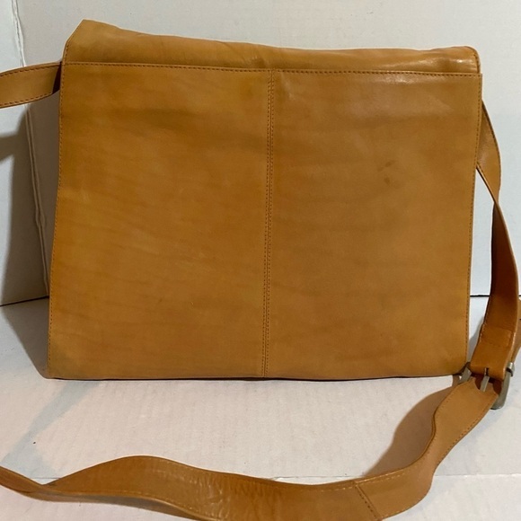 Kenneth Cole Unisex Brown leather messenger bag - Picture 2 of 13